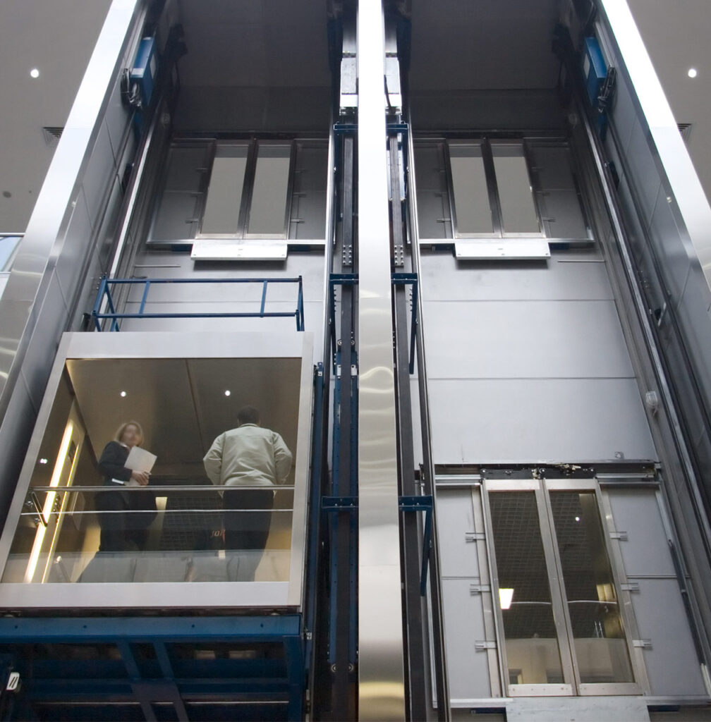 hydraulic elevator